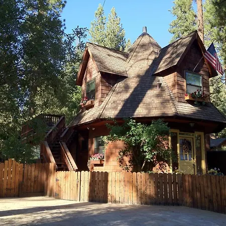 The Gingerbread Cottage